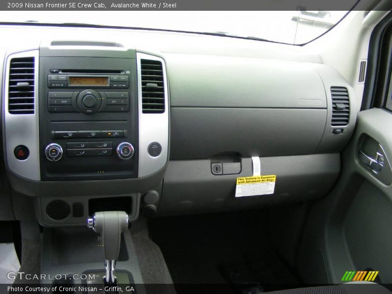 Avalanche White / Steel 2009 Nissan Frontier SE Crew Cab