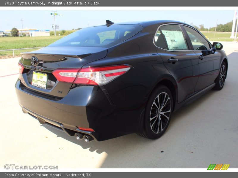 Midnight Black Metallic / Black 2020 Toyota Camry SE