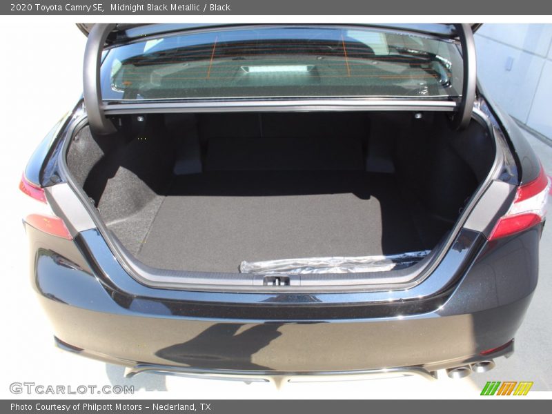 Midnight Black Metallic / Black 2020 Toyota Camry SE