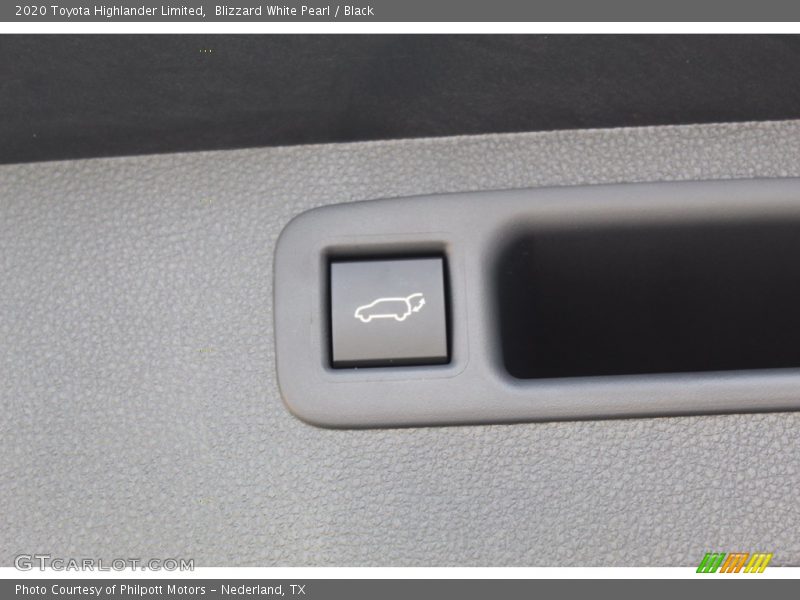 Blizzard White Pearl / Black 2020 Toyota Highlander Limited