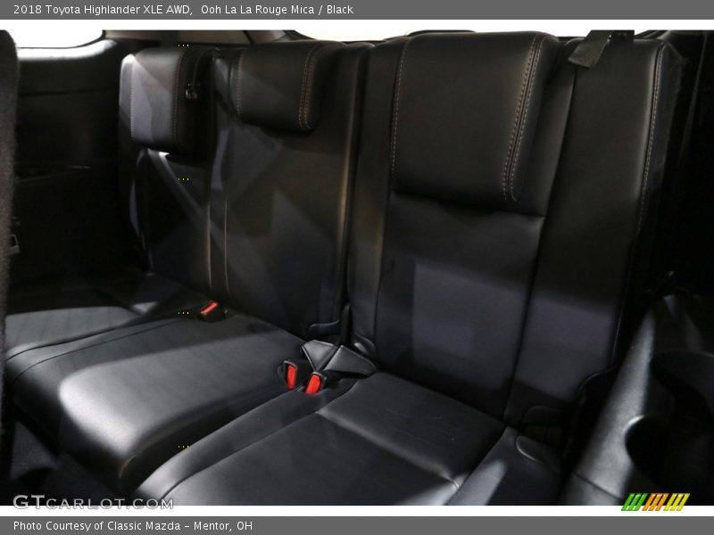 Ooh La La Rouge Mica / Black 2018 Toyota Highlander XLE AWD