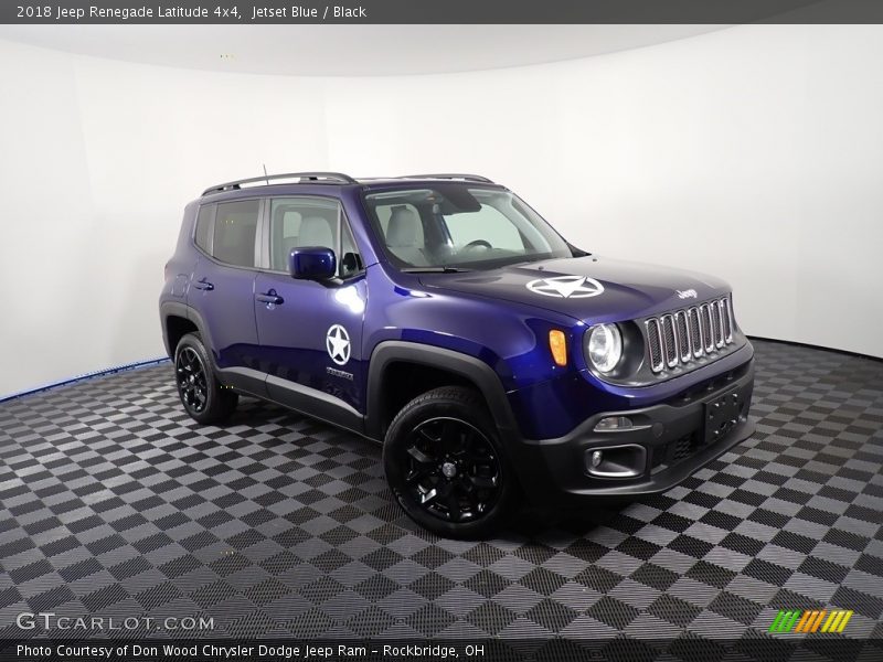 Front 3/4 View of 2018 Renegade Latitude 4x4