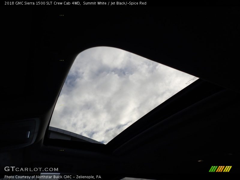 Summit White / Jet Black/­Spice Red 2018 GMC Sierra 1500 SLT Crew Cab 4WD