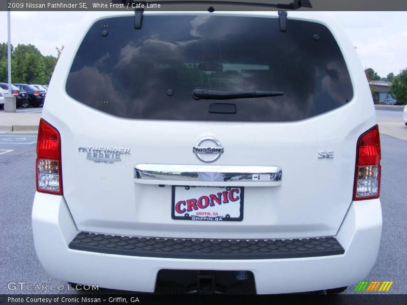 White Frost / Cafe Latte 2009 Nissan Pathfinder SE