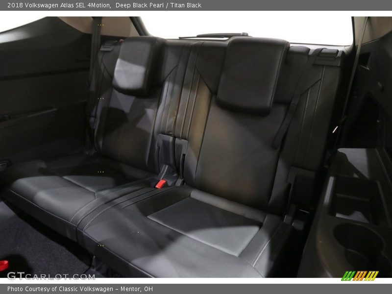 Deep Black Pearl / Titan Black 2018 Volkswagen Atlas SEL 4Motion