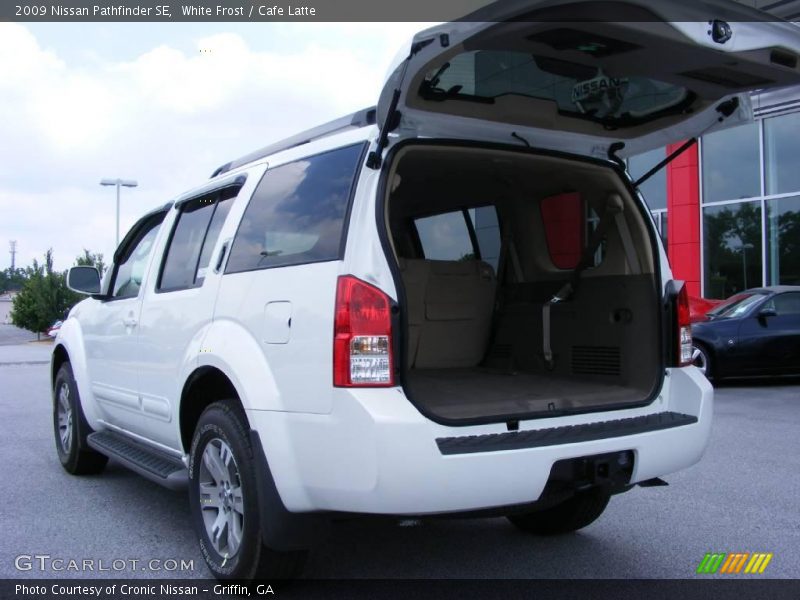 White Frost / Cafe Latte 2009 Nissan Pathfinder SE