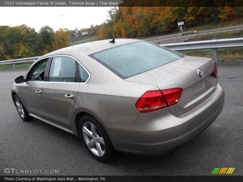 Titanium Beige / Titan Black 2015 Volkswagen Passat SE Sedan