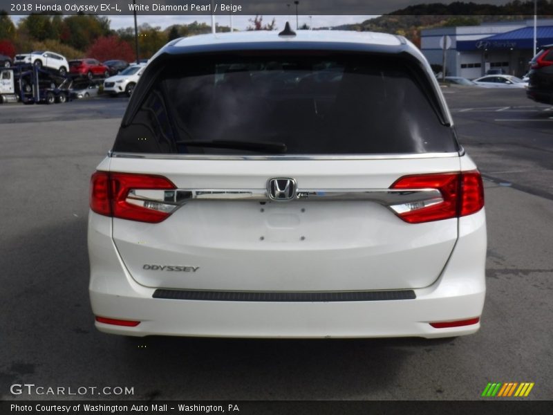 White Diamond Pearl / Beige 2018 Honda Odyssey EX-L