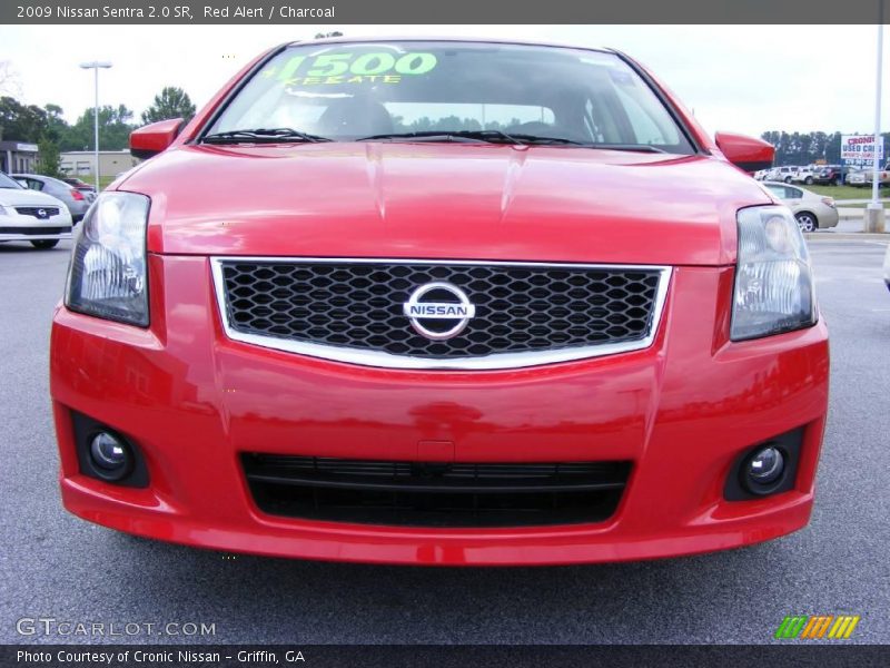 Red Alert / Charcoal 2009 Nissan Sentra 2.0 SR