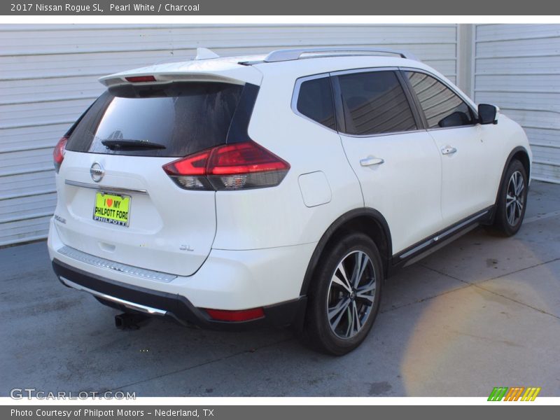 Pearl White / Charcoal 2017 Nissan Rogue SL