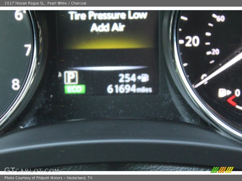 Pearl White / Charcoal 2017 Nissan Rogue SL