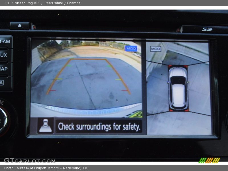 Pearl White / Charcoal 2017 Nissan Rogue SL
