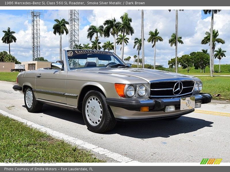 Front 3/4 View of 1986 SL Class 560 SL Roadster