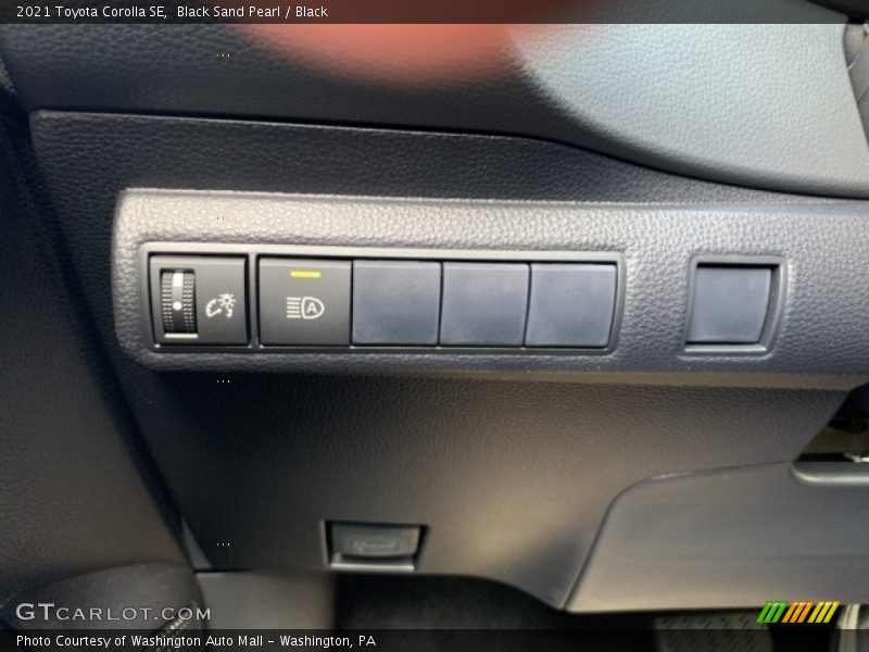 Black Sand Pearl / Black 2021 Toyota Corolla SE