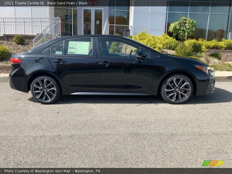  2021 Corolla SE Black Sand Pearl