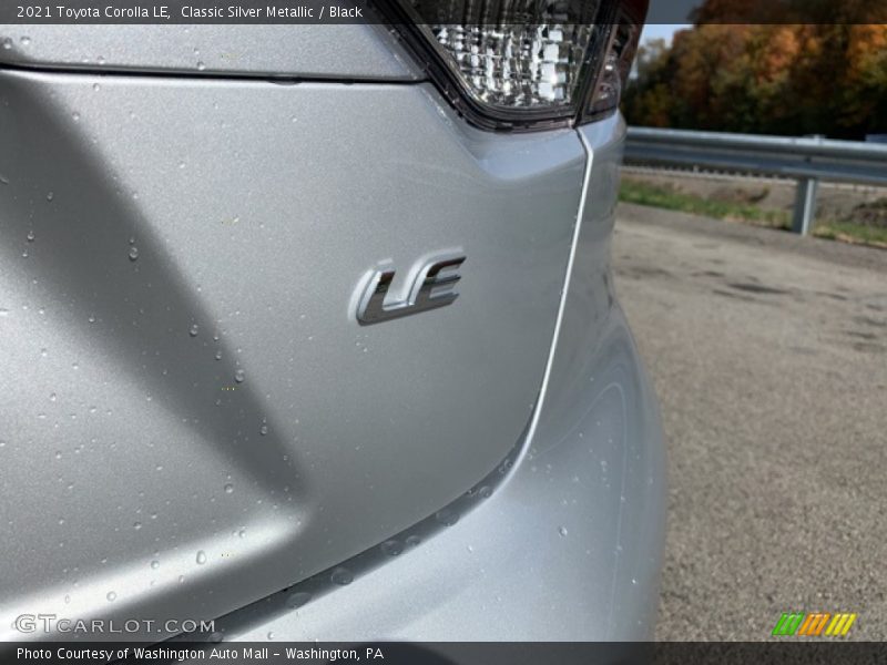 Classic Silver Metallic / Black 2021 Toyota Corolla LE