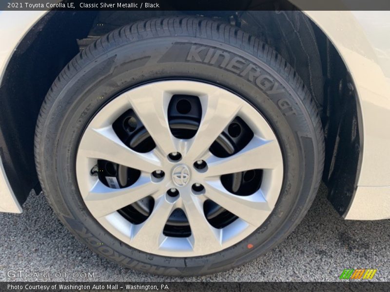Classic Silver Metallic / Black 2021 Toyota Corolla LE
