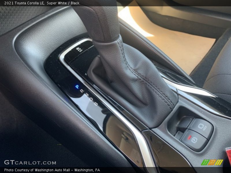 Super White / Black 2021 Toyota Corolla LE