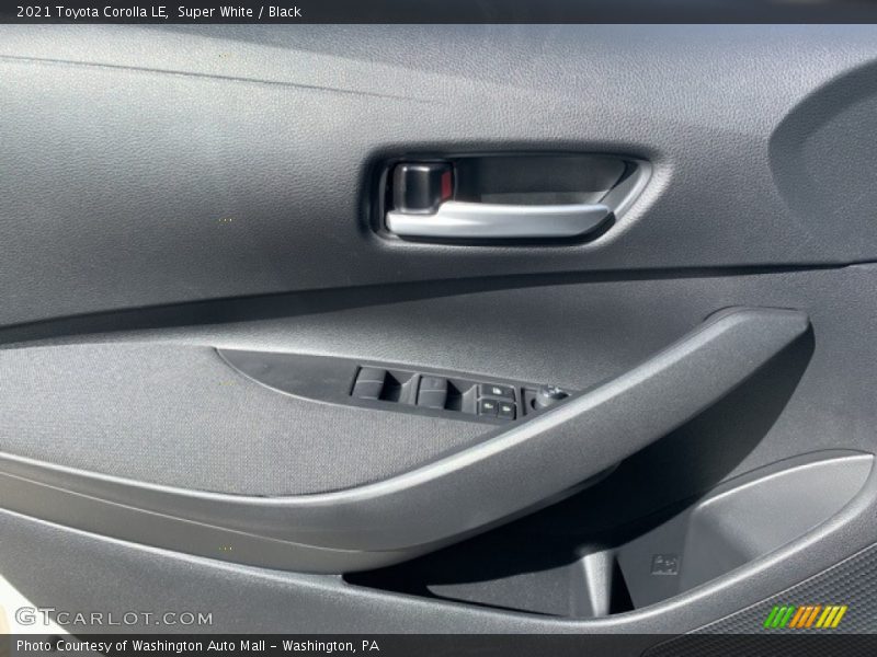 Super White / Black 2021 Toyota Corolla LE