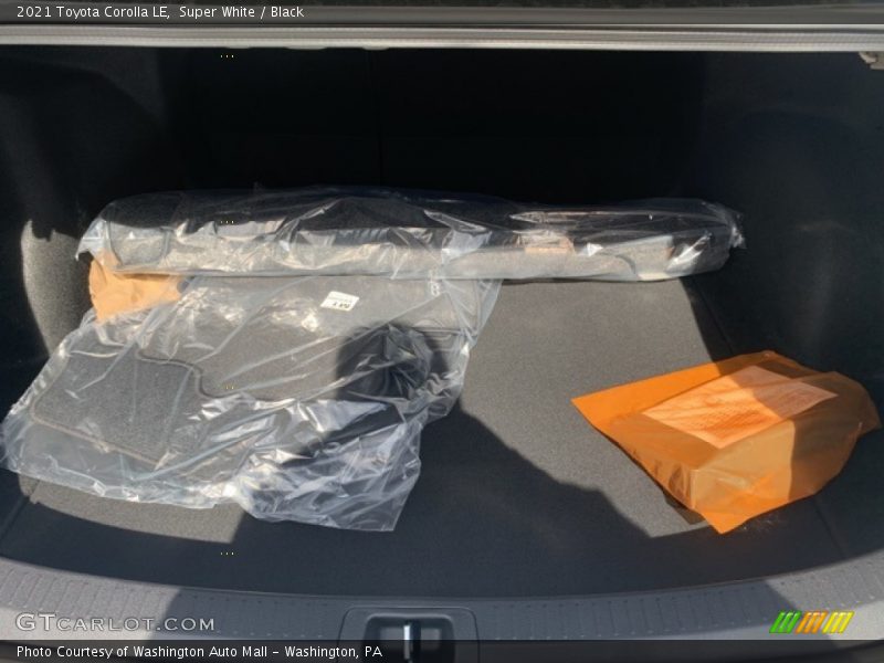 Super White / Black 2021 Toyota Corolla LE