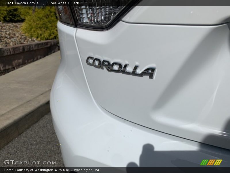 Super White / Black 2021 Toyota Corolla LE