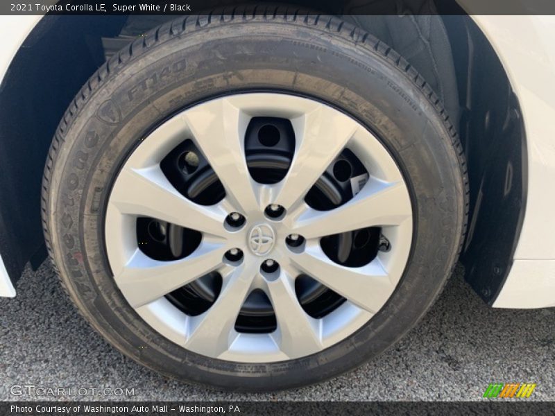 Super White / Black 2021 Toyota Corolla LE