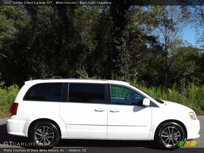 White Knuckle / Black/Light Graystone 2017 Dodge Grand Caravan SXT