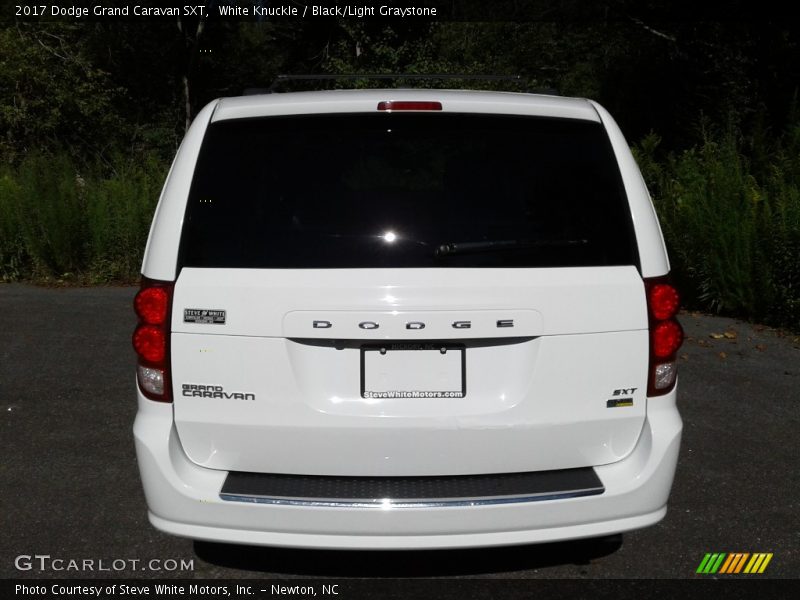 White Knuckle / Black/Light Graystone 2017 Dodge Grand Caravan SXT