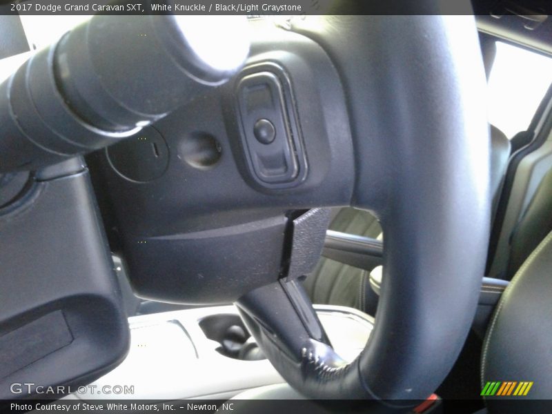 White Knuckle / Black/Light Graystone 2017 Dodge Grand Caravan SXT
