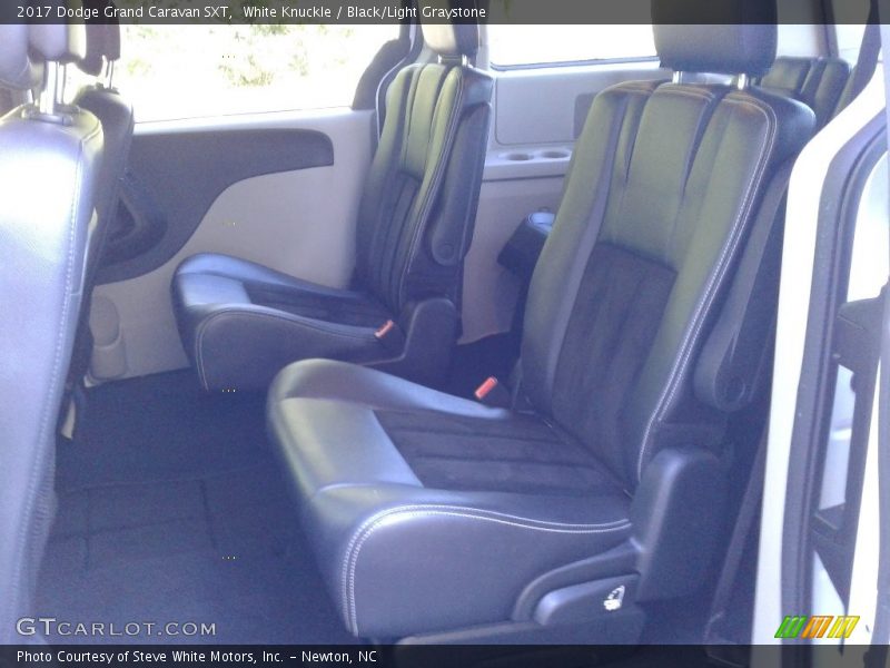 White Knuckle / Black/Light Graystone 2017 Dodge Grand Caravan SXT