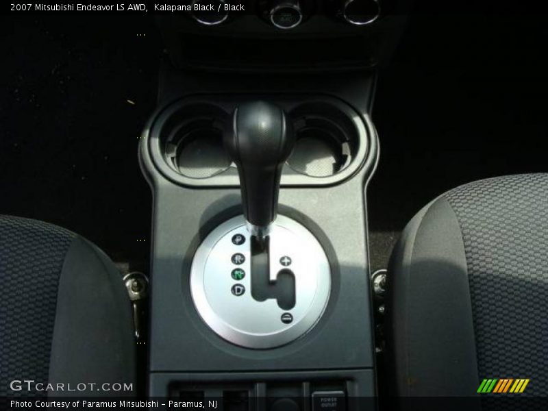 Kalapana Black / Black 2007 Mitsubishi Endeavor LS AWD