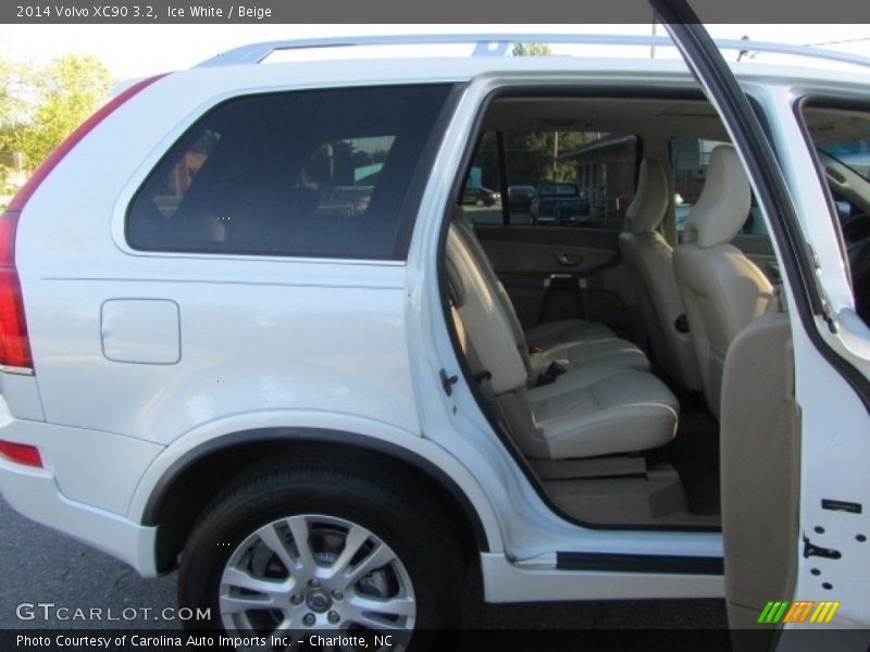 Ice White / Beige 2014 Volvo XC90 3.2
