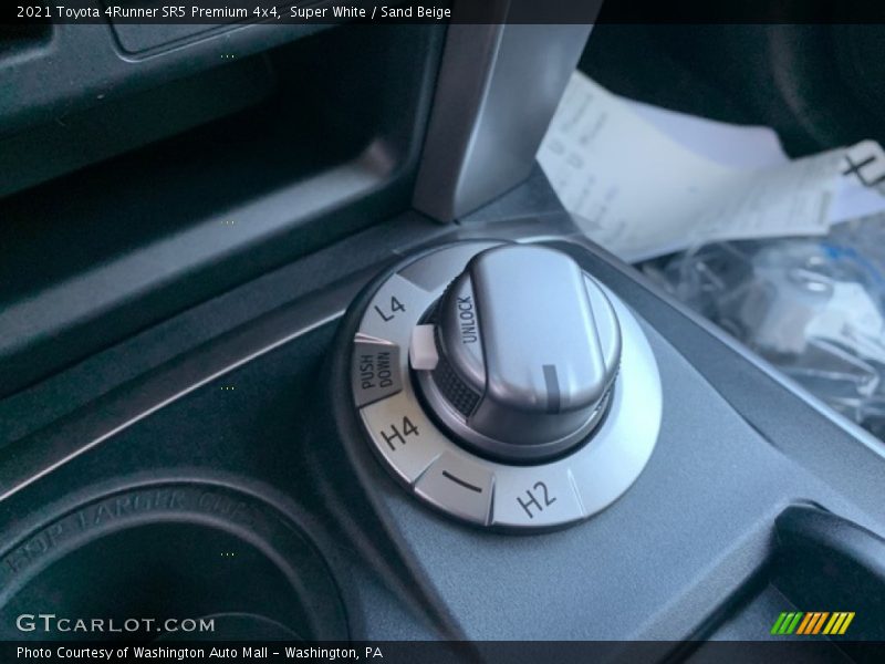Super White / Sand Beige 2021 Toyota 4Runner SR5 Premium 4x4