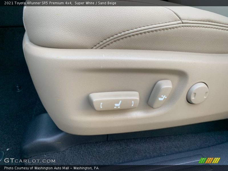 Super White / Sand Beige 2021 Toyota 4Runner SR5 Premium 4x4