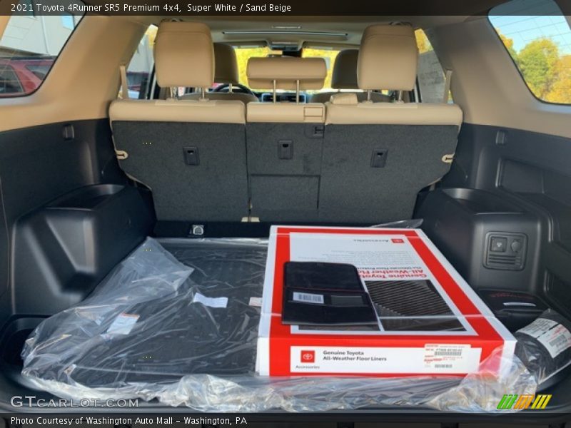  2021 4Runner SR5 Premium 4x4 Trunk