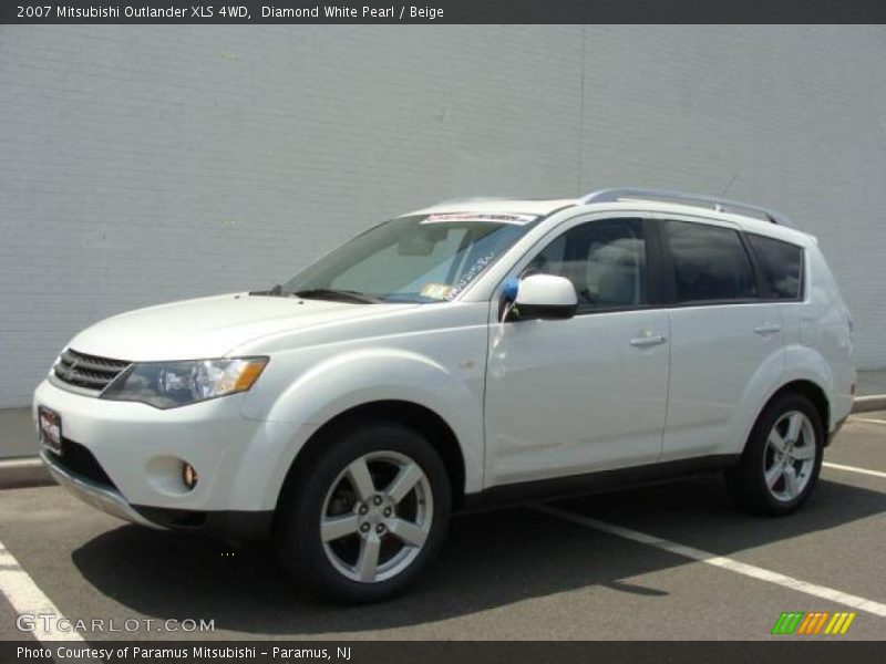 Diamond White Pearl / Beige 2007 Mitsubishi Outlander XLS 4WD