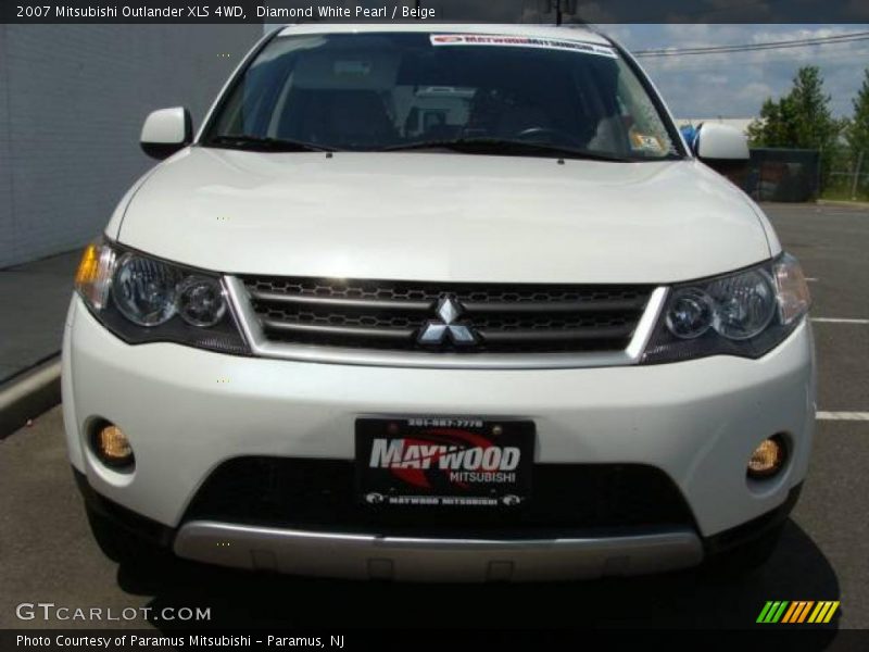 Diamond White Pearl / Beige 2007 Mitsubishi Outlander XLS 4WD