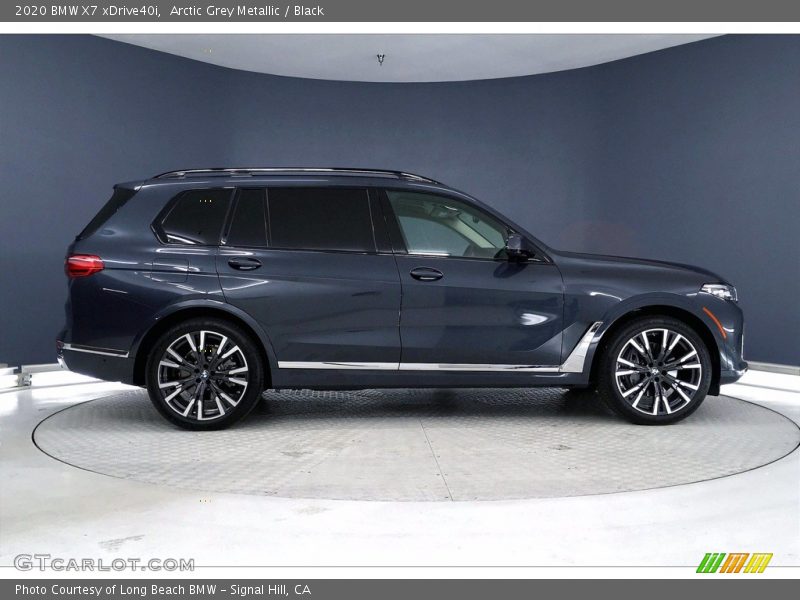 Arctic Grey Metallic / Black 2020 BMW X7 xDrive40i