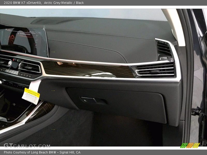 Arctic Grey Metallic / Black 2020 BMW X7 xDrive40i