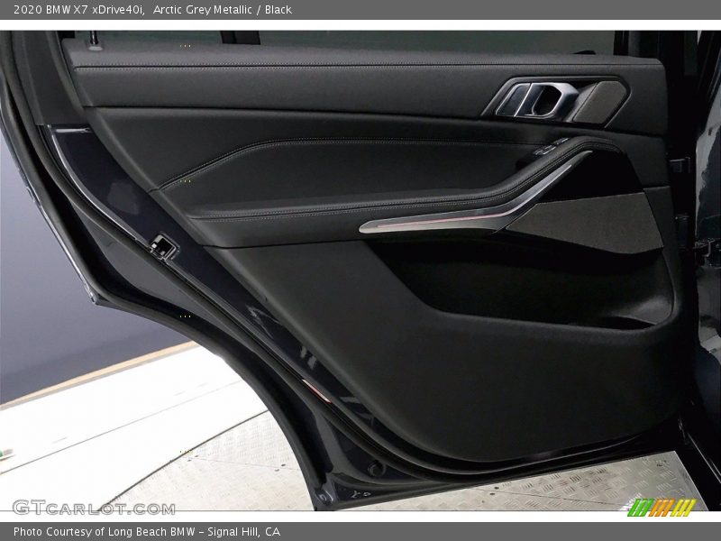 Arctic Grey Metallic / Black 2020 BMW X7 xDrive40i