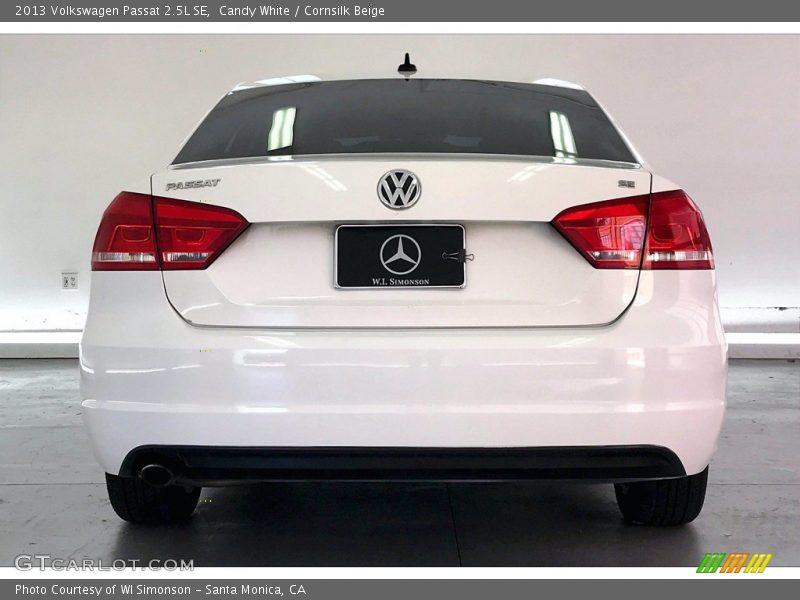 Candy White / Cornsilk Beige 2013 Volkswagen Passat 2.5L SE