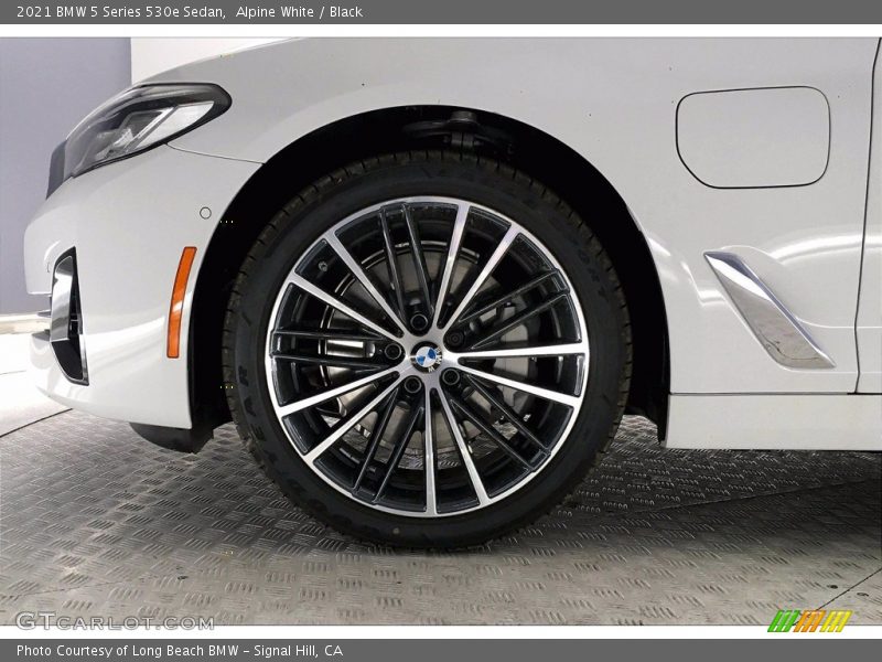  2021 5 Series 530e Sedan Wheel