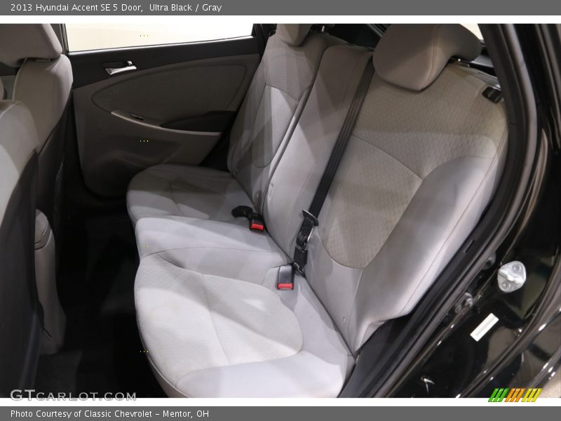 Ultra Black / Gray 2013 Hyundai Accent SE 5 Door