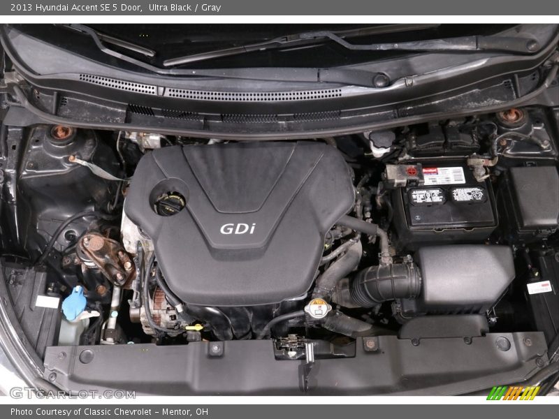 Ultra Black / Gray 2013 Hyundai Accent SE 5 Door