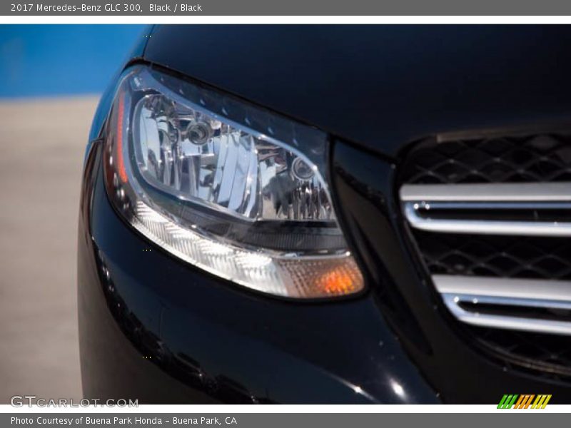 Black / Black 2017 Mercedes-Benz GLC 300