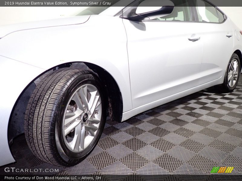 Symphony Silver / Gray 2019 Hyundai Elantra Value Edition