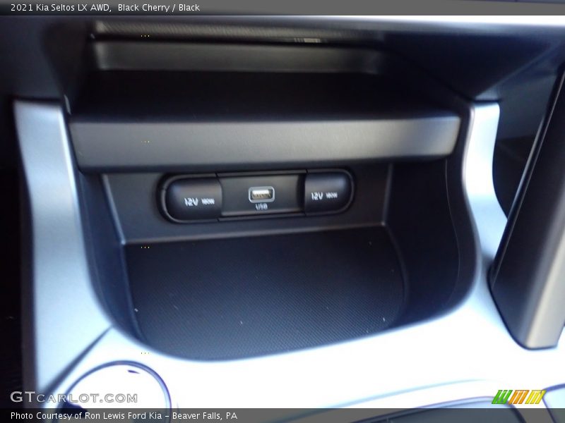 Black Cherry / Black 2021 Kia Seltos LX AWD