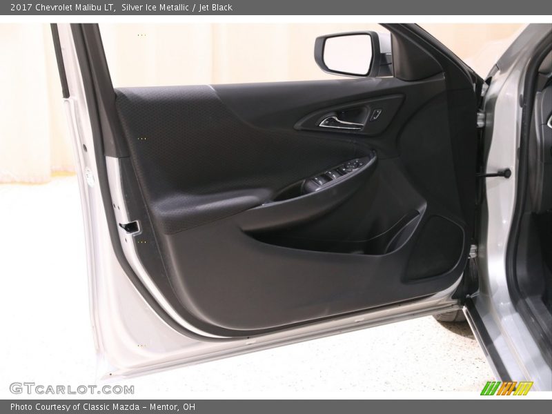 Silver Ice Metallic / Jet Black 2017 Chevrolet Malibu LT