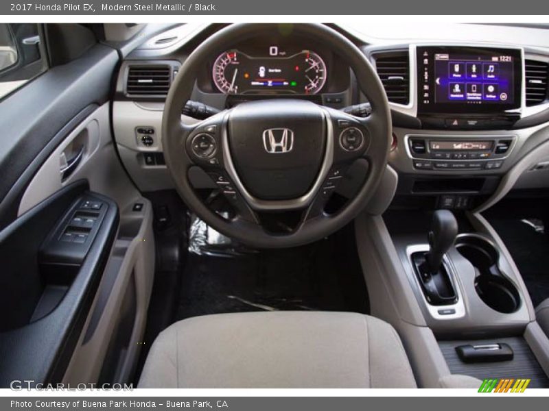 Modern Steel Metallic / Black 2017 Honda Pilot EX