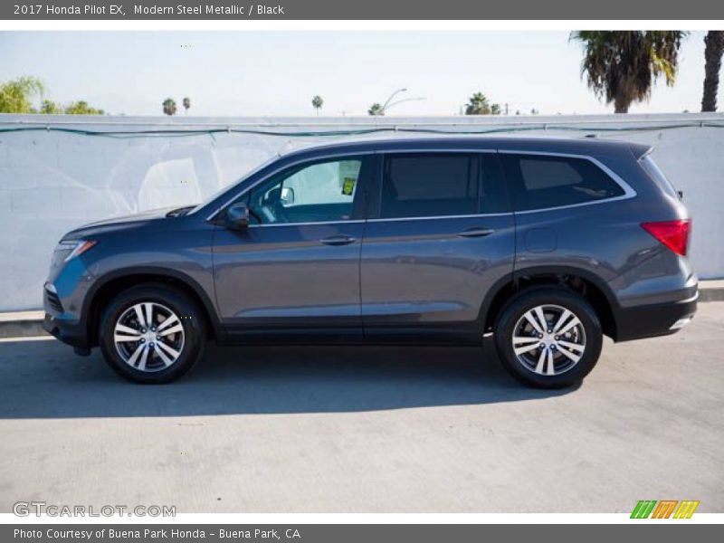 Modern Steel Metallic / Black 2017 Honda Pilot EX